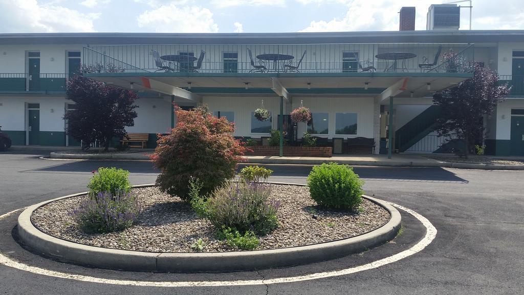 Huntingdon Motor Inn Exterior photo